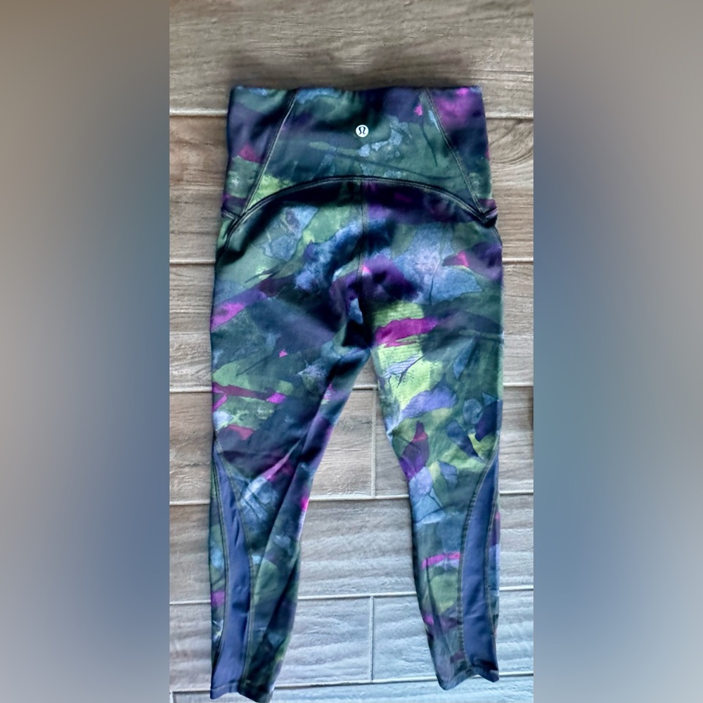 Lululemon Speed Up Tight. Aura Dark Chrome 28”